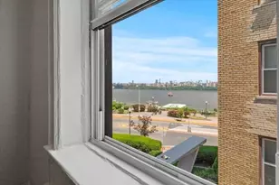 7435 Blvd E, North Bergen, NJ 07047 - Photo 9