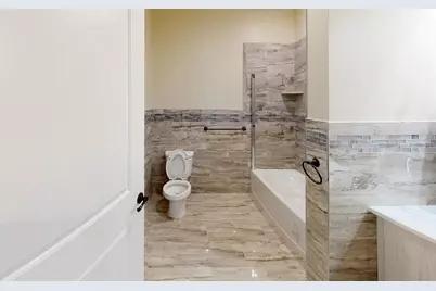 680 Grand St #313, Jersey City, NJ 07304 - Photo 3
