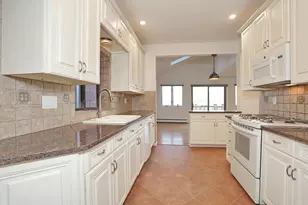 5 Beverly Pl, Edgewater, NJ 07020 - Photo 13