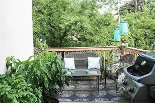 136 New York Ave, Jersey City, NJ 07307 - Photo 15