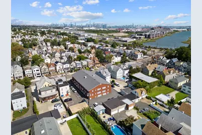 34 East 32nd St #B5, Bayonne, NJ 07002 - Photo 9