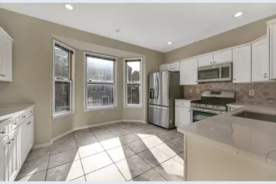 241 Brower Ct, West New York, NJ 07093 - Photo 11