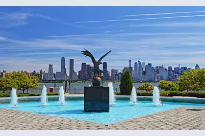 392 Kingston Ct, West New York, NJ 07093 - Photo 23