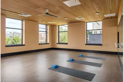 32 Oakland Ave #913, Jersey City, NJ 07306 - Photo 21