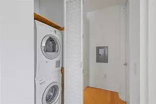 4 Beacon Way, Jersey City, NJ 07304 - Photo 15