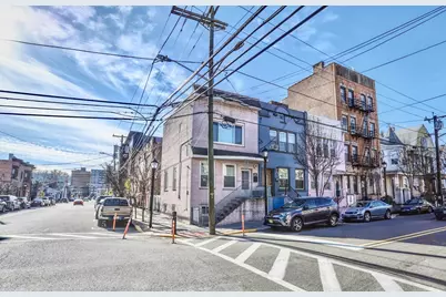 301 49th St, Union City, NJ 07087 - Photo 11