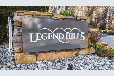 19 Legend Hills Legend Hills Dr #19, Edgewater, NJ 07020 - Photo 1