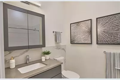 250 Avenue E #309, Bayonne, NJ 07002 - Photo 5