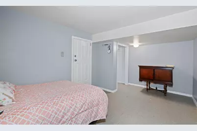 1094 Avenue C, Bayonne, NJ 07002 - Photo 11