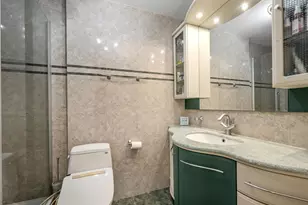 300 Winston Dr, Cliffside Park, NJ 07010 - Photo 15