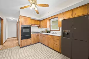 185 W 3rd St, Bayonne, NJ 07002 - Photo 17
