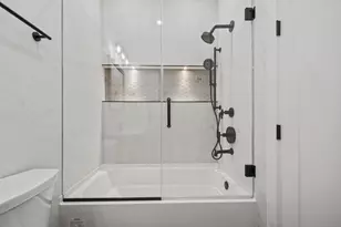 160 Central Ave, Jersey City, NJ 07307 - Photo 21