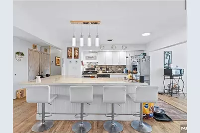 40 Valley Ct, Secaucus, NJ 07094 - Photo 7