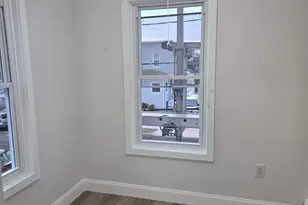 308 Lincoln Ave, Lyndhurst Township, NJ 07071 - Photo 9