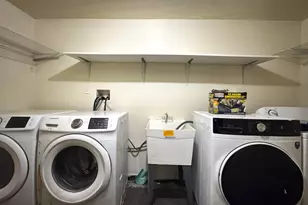 30 Elm Ct, Bayonne, NJ 07002 - Photo 23