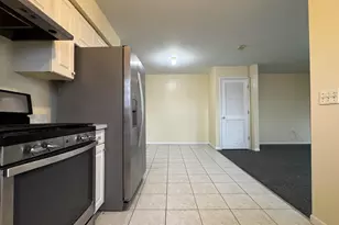 30 Elm Ct, Bayonne, NJ 07002 - Photo 9