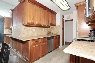 6040 Blvd E, West New York, NJ 07093 - Photo 13