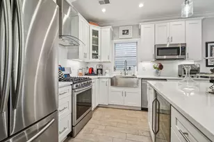 104 Poplar St, Jersey City, NJ 07307 - Photo 7