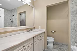 208 Shearwater Ct W, Jersey City, NJ 07305 - Photo 25