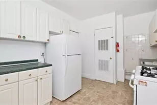 107 Hancock Ave, Jersey City, NJ 07307 - Photo 9