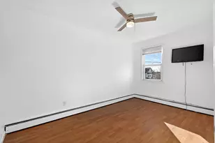 27 Mechanic St, Bayonne, NJ 07002 - Photo 15