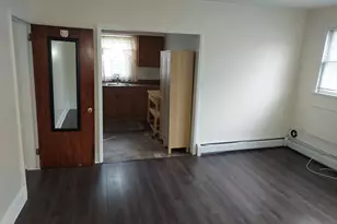 190 W 24th St, Bayonne, NJ 07002 - Photo 3