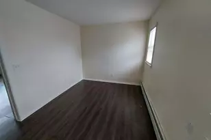 190 W 24th St, Bayonne, NJ 07002 - Photo 9