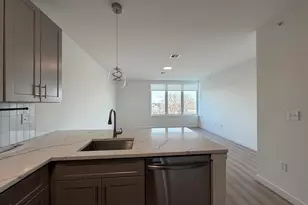 306 Bergen Ave, Jersey City, NJ 07305 - Photo 3