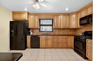 95 W 28th St, Bayonne, NJ 07002 - Photo 9