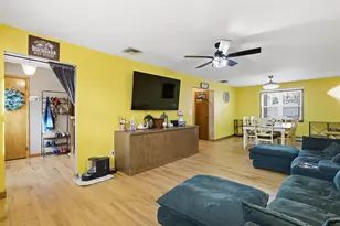 82 Pleasant Pl, Kearny, NJ 07032 - Photo 3