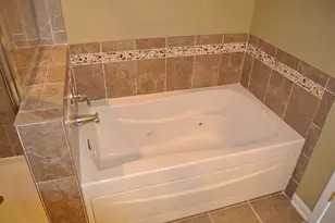 88 Lyon Ct, Jersey City, NJ 07305 - Photo 19