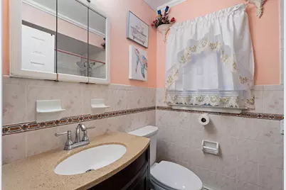 215 Seaview Ave, Jersey City, NJ 07305 - Photo 13