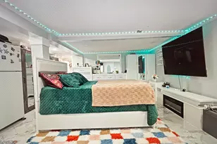 215 Seaview Ave, Jersey City, NJ 07305 - Photo 15