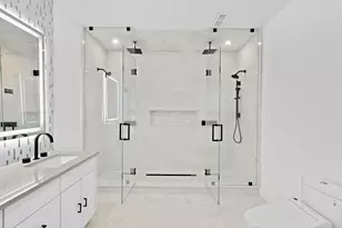 16 Regency Pl, Weehawken, NJ 07086 - Photo 15