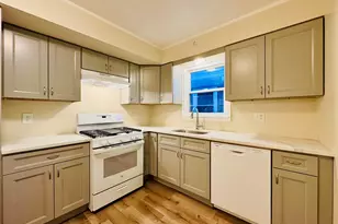 37 W 7th St, Bayonne, NJ 07002 - Photo 21