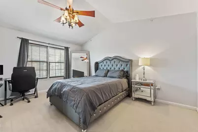 6 Hudson Ct, Jersey City, NJ 07305 - Photo 5