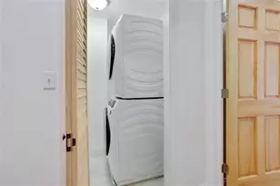 315 New York Ave, Jersey City, NJ 07307 - Photo 11