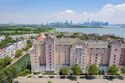 207 Shearwater Ct West #42, Jersey City, NJ 07305 - Photo 19