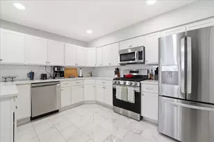 301 1st St, Hoboken, NJ 07030 - Photo 9