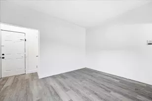 117 Corbin Ave, Jersey City, NJ 07304 - Photo 13