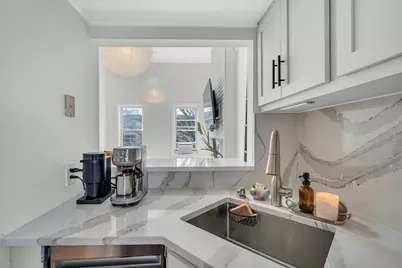 122 Bright St #4 W, Jersey City, NJ 07302 - Photo 3