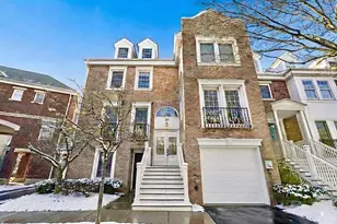 30 Half Moon Isle, Jersey City, NJ 07305 - Photo 1