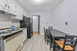 146 Bowers St, Jersey City, NJ 07307 - Photo 9