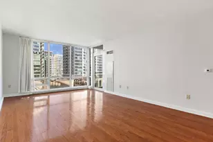 20 Newport Pkwy, Jersey City, NJ 07310 - Photo 5