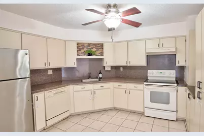 720 Harmon Cove Tower #720, Secaucus, NJ 07094 - Photo 15