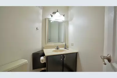720 Harmon Cove Tower #720, Secaucus, NJ 07094 - Photo 17