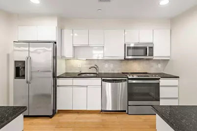 207 Shearwater Ct West #45, Jersey City, NJ 07305 - Photo 9