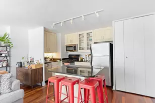 135 Montgomery St, Jersey City, NJ 07302 - Photo 5