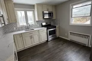 531 Walnut St, Ridgefield, NJ 07657 - Photo 3