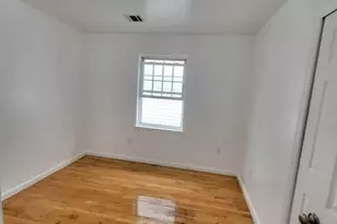 12 Bergen Ave, Jersey City, NJ 07305 - Photo 11